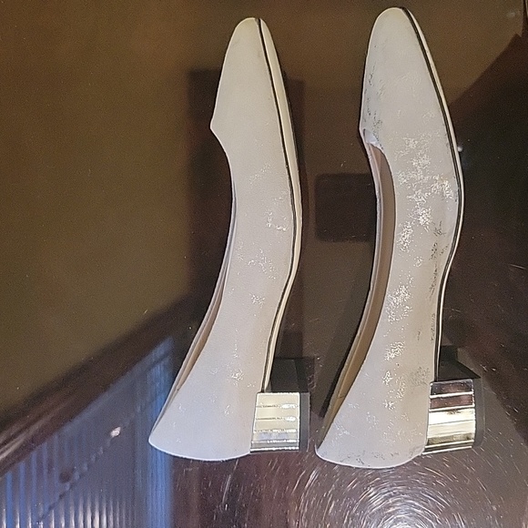 Shoes - Picture 9 of 10